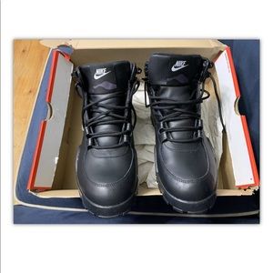 Nike Rhyodomo Men’s black never worn leather boots